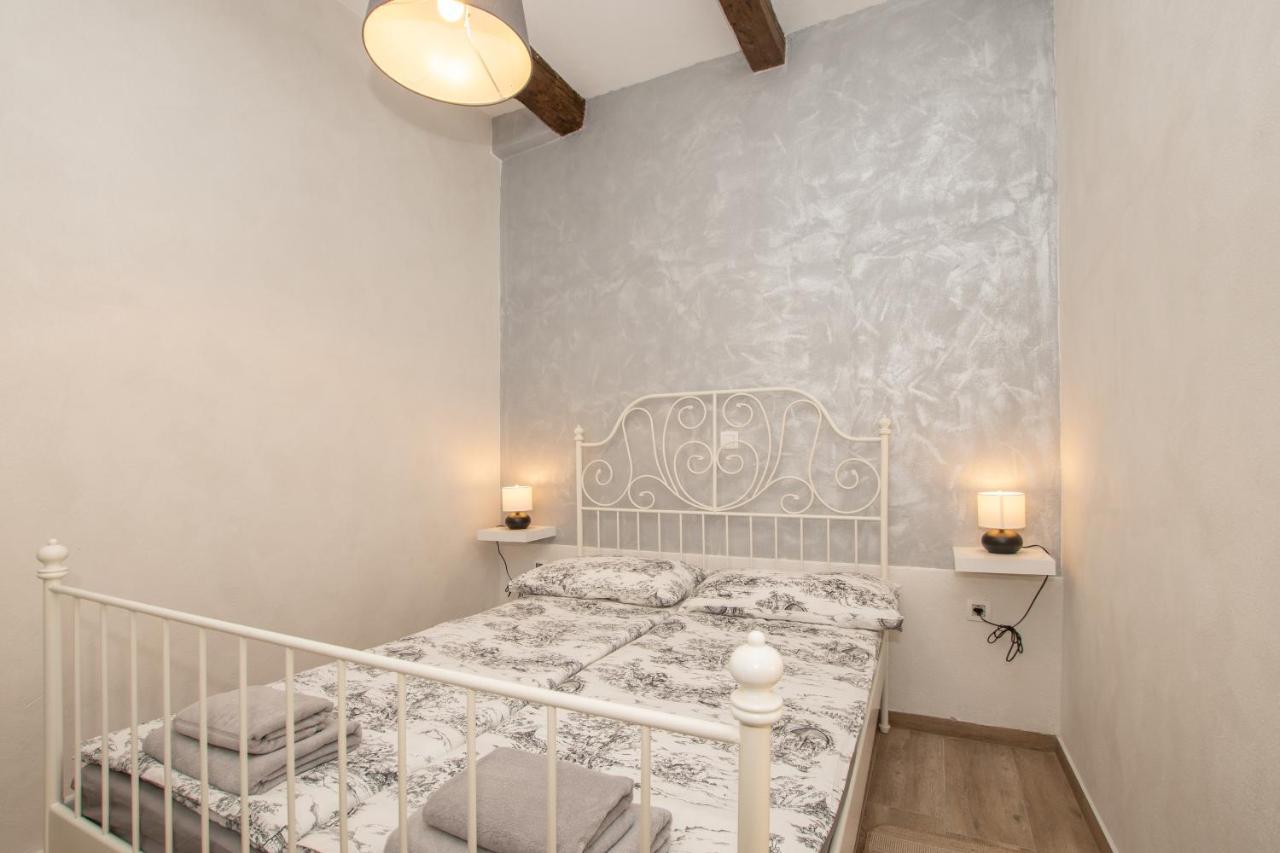 Apartments Nesatcium Pula Ngoại thất bức ảnh